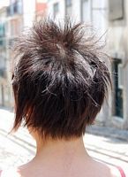 cieniowane fryzury krótkie - uczesanie damskie z włosów krótkich cieniowanych zdjęcie numer 168A